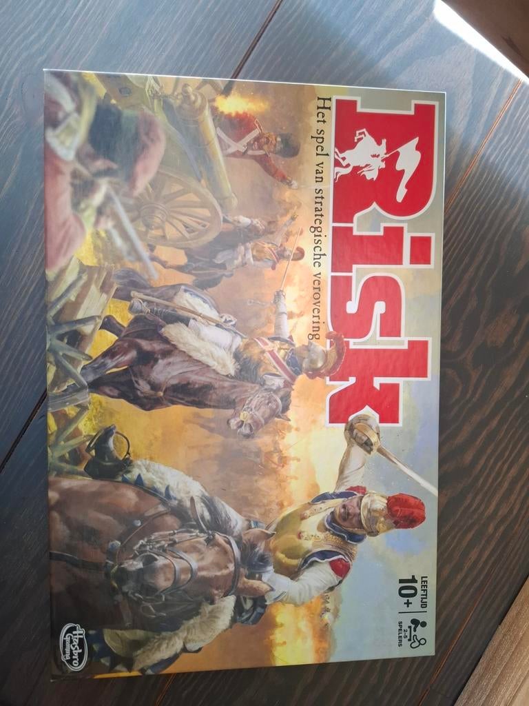 Risk Bordspel - Strategisch Wereldveroveringsspel, Vijf spelers of meer, Ophalen of Verzenden, Zo goed als nieuw, Hasbro