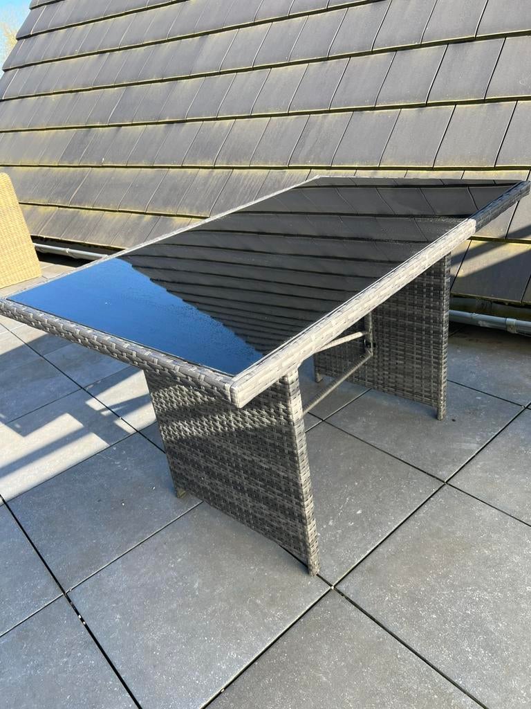 Grijze tuintafel met glazen zwart blad ophalen oud turnhout, Ophalen, Zo goed als nieuw, Rechthoekig, Aluminium
