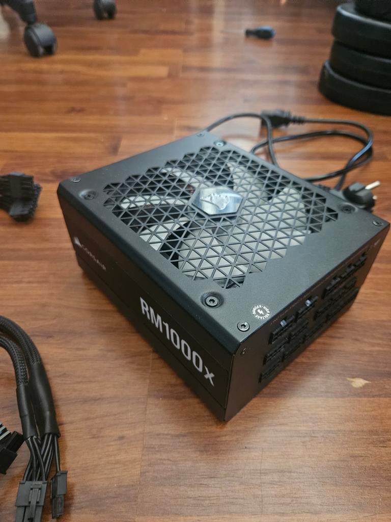 Corsair RM1000X Voeding 1000w PSU inclusief kabels, Computers en Software, Interne voedingen, Zo goed als nieuw, Ophalen of Verzenden