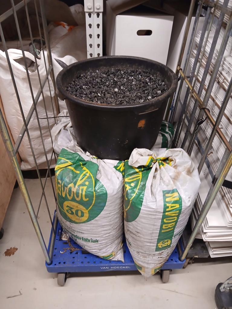 500 kg steenkool, Ophalen