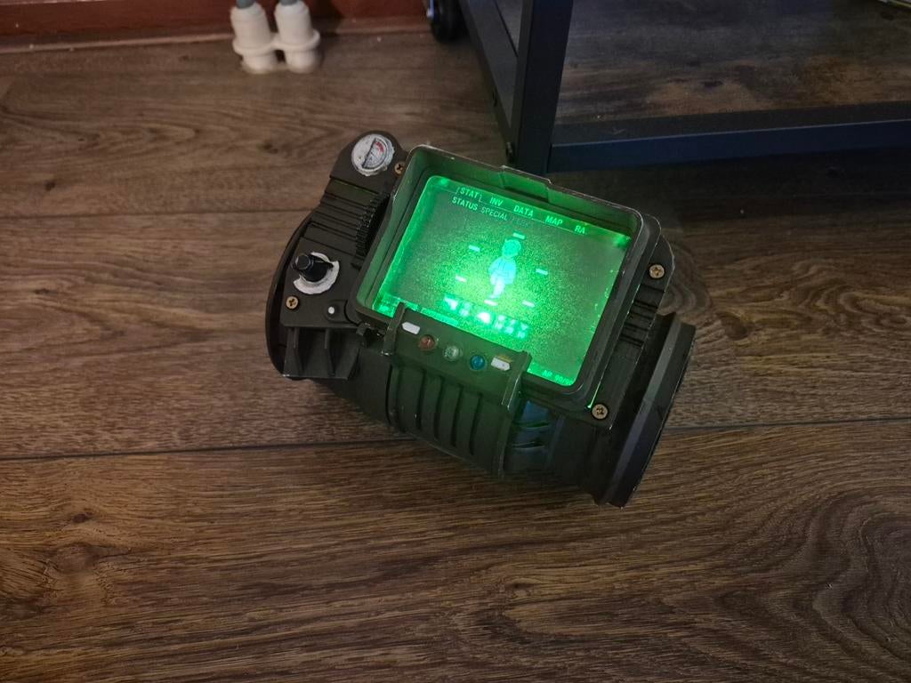 Pip-Boy 3000 (DIY), Ophalen of Verzenden