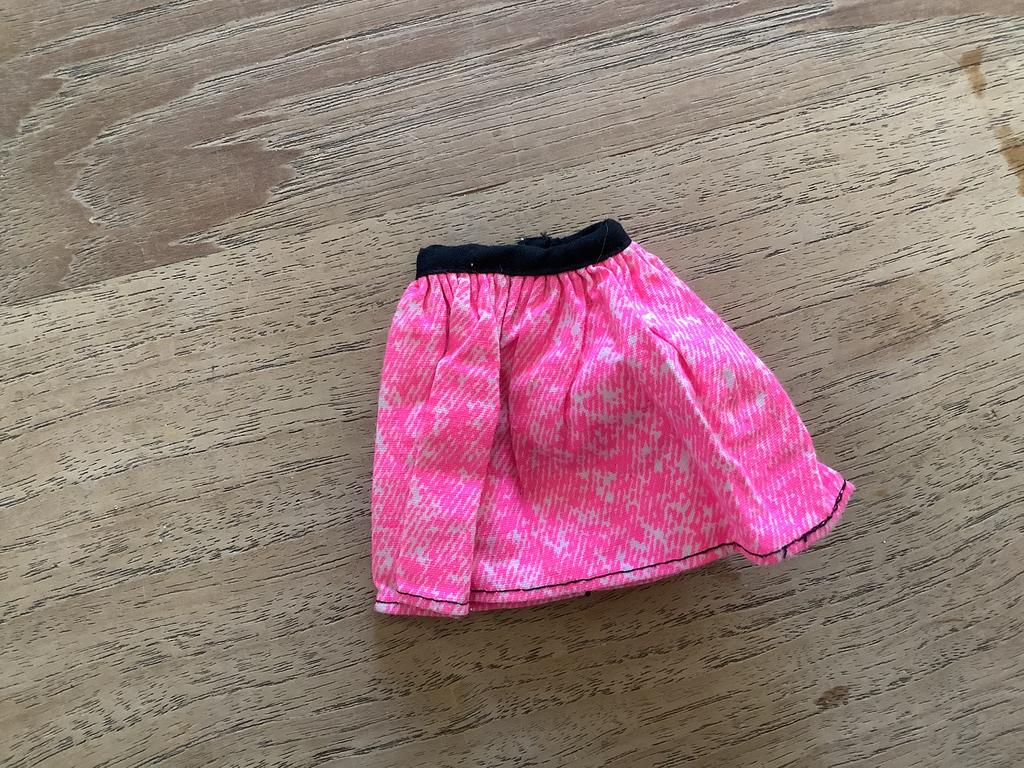 Barbie rokje, Verzamelen, Poppen, Ophalen of Verzenden, Zo goed als nieuw, Pop