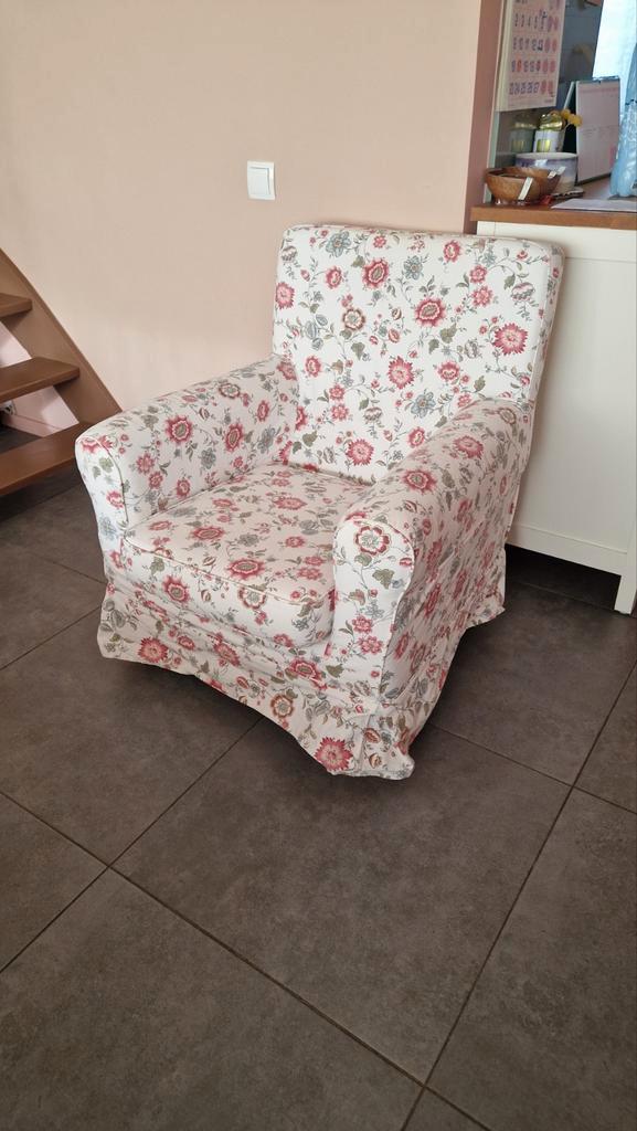 Fauteuil met bloem-motief, Huis en Inrichting, Banken | Sofa's en Chaises Longues, Gebruikt, Eenpersoons, Minder dan 150 cm, 75 tot 100 cm