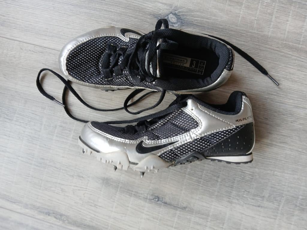 Nike spikes 35, Sport en Fitness, Loopsport en Atletiek, Ophalen of Verzenden, Spikes, Nike