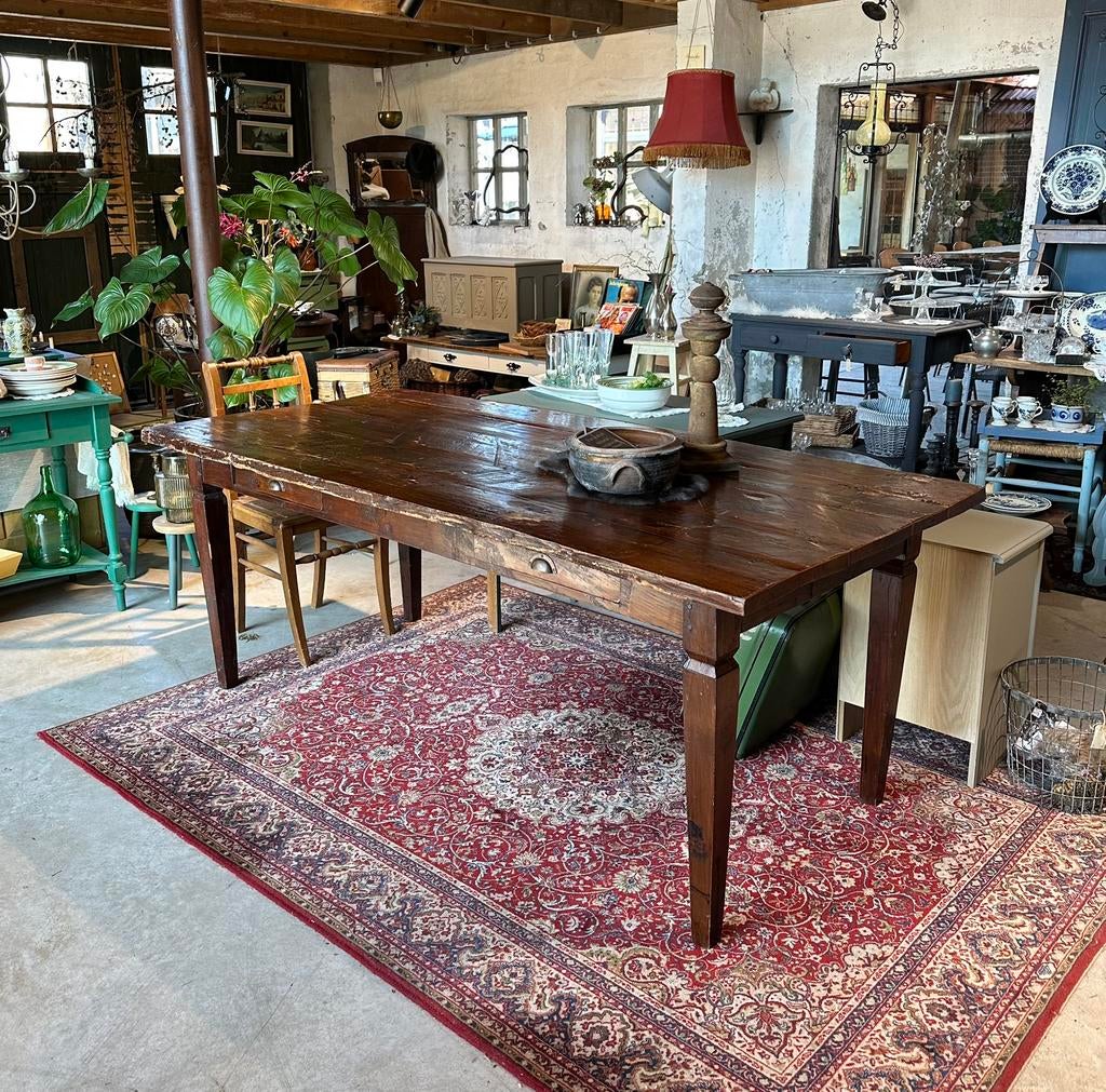 Landelijke oude teakhouten eettafel - 2 lades, Antiek en Kunst, Ophalen