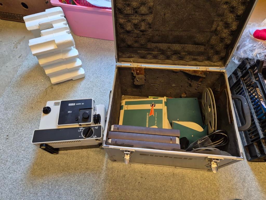 Diaprojector eumig Ikon Mark 80 met koffer, Audio, Tv en Foto, Ophalen