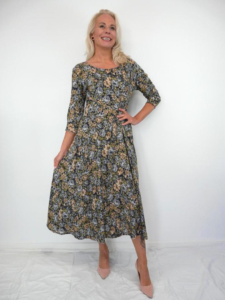 *Abfab Vintage Gebloemde Jurk M*, Kleding | Dames, Jurken, Zo goed als nieuw, Maat 38/40 (M), Blauw, Knielengte, Ophalen of Verzenden