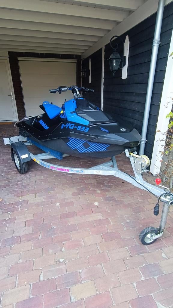 Seadoo Spark Trixx 2up IBR, incl. Jetloader trailer en hoes., Ophalen, Zo goed als nieuw, Benzine, 70 tot 120 pk