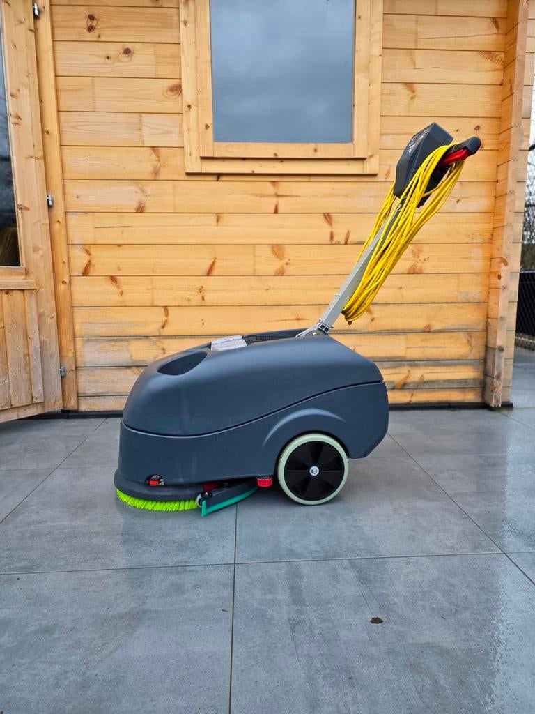 Numatic TTB 1840G Schrobzuigmachine op kabel, Doe-het-zelf en Verbouw, Reinigingsmachines, Ophalen of Verzenden, Zo goed als nieuw