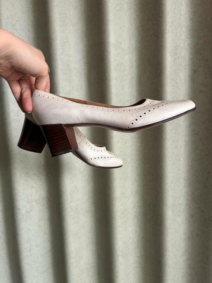 Vintage jaren 50/60 bruidshakken - Laura Dolls Amsterdam, Kleding | Dames, Schoenen, Zo goed als nieuw, Pumps, Wit, Ophalen of Verzenden