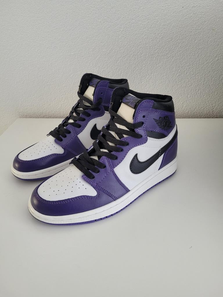 Nieuwe Nike Air Jordan 1 high purple white, Overige kleuren, Sportschoenen, Nieuw, Ophalen of Verzenden