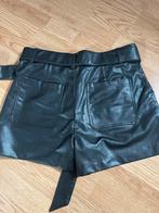 Zara Faux Leren Shorts met Ceintuur, Kleding | Dames, Kort, Zwart, Ophalen of Verzenden, Zo goed als nieuw