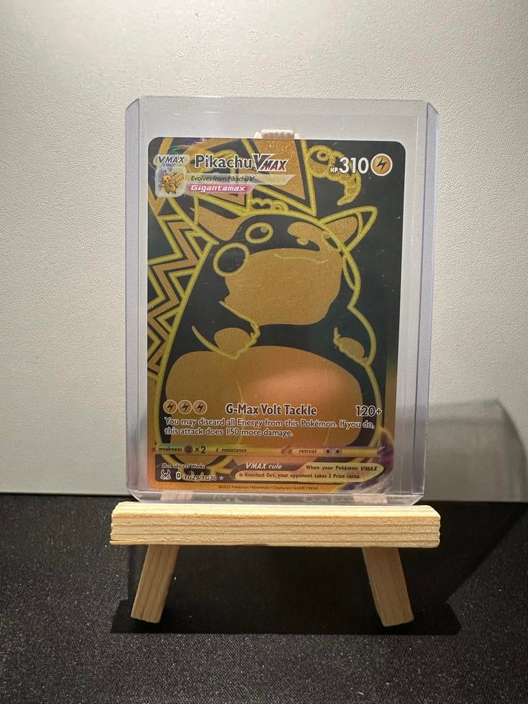 Pikachu VMAX tg29/tg30, Ophalen of Verzenden, Zo goed als nieuw, Losse kaart, Foil