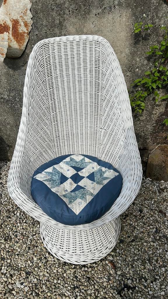 Rieten stoel wit met kussen, Ophalen, Gebruikt, Wit, Riet of Rotan