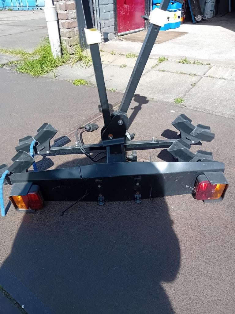 Fietsendrager voor op trekhaak, Ophalen, Trekhaakdrager