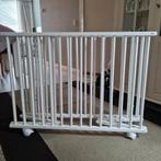 Inklapbare box op wieltjes, in twee hoogtes verstelbaar,, Kinderen en Baby's, Boxen, Ophalen of Verzenden, Zo goed als nieuw, Wieltjes