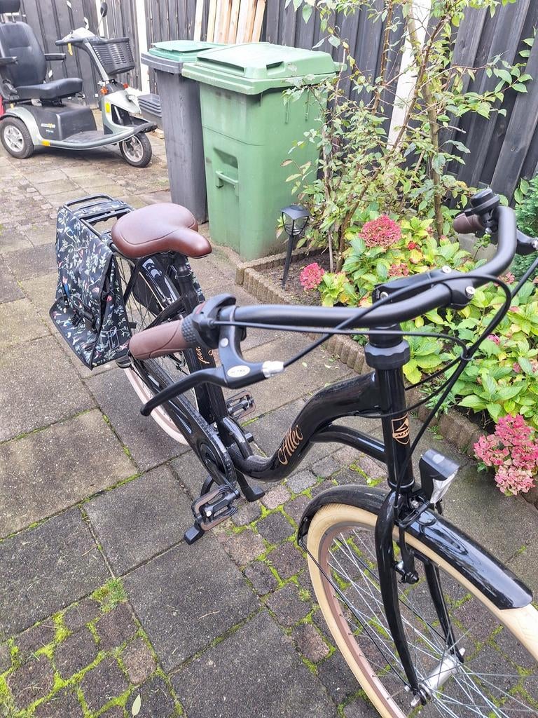 Nieuwe zwarte damesfiets, Fietsen en Brommers, Fietsen | Dames | Damesfietsen, Ophalen of Verzenden