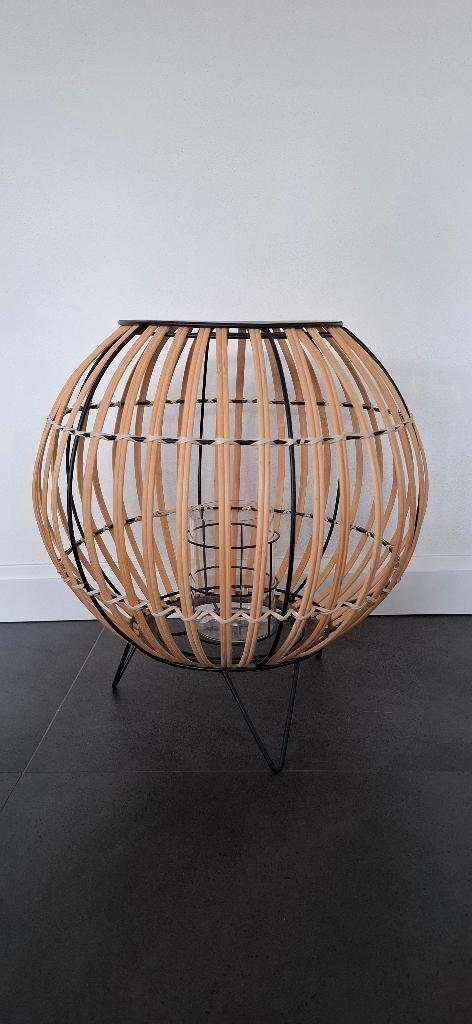 WINDLICHT ROTAN. WOONDECORATIE / ACCESSOIRES., Huis en Inrichting, Woonaccessoires | Kandelaars en Kaarsen, Zo goed als nieuw