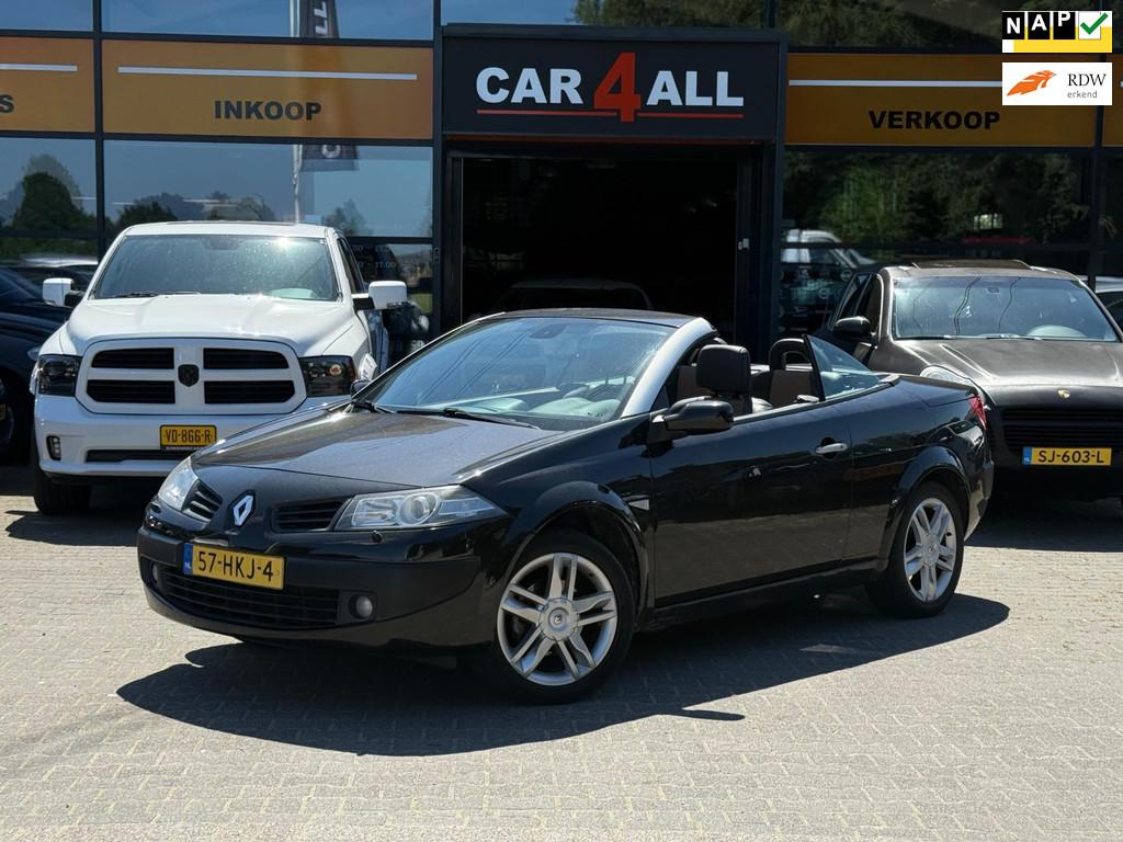 Renault Mégane Coupé-Cabriolet 2.0-16V Privilège STLVRM/P, Voorwielaandrijving, 1998 cc, 135 pk, Gebruikt