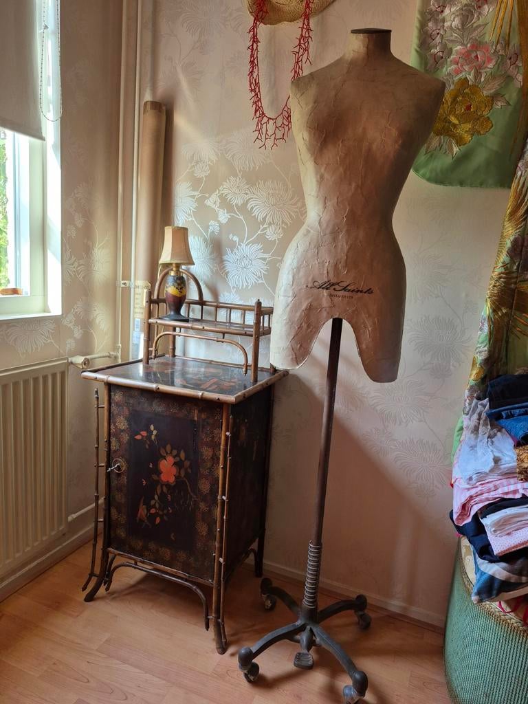 Brocante paspop All Saints, Ophalen