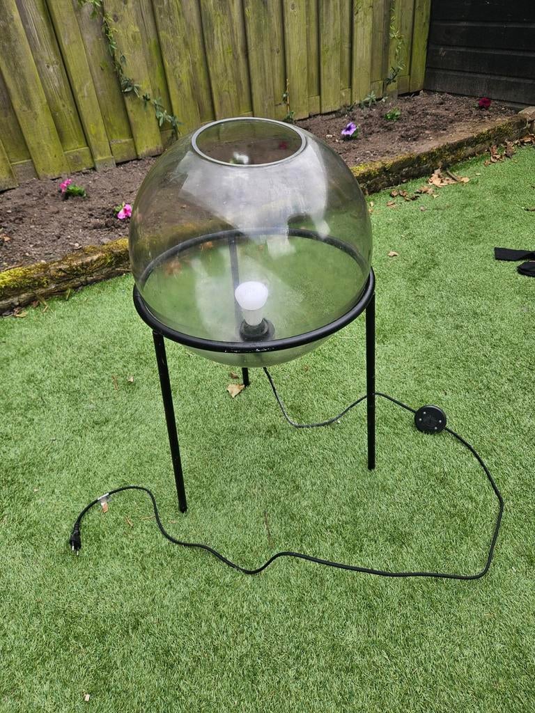 Modieuze bol lamp, Ophalen