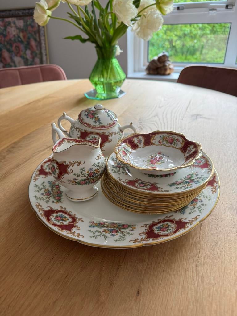 Gebak set van Coalport “Broadway Morone”, Antiek en Kunst, Antiek | Servies compleet, Ophalen of Verzenden