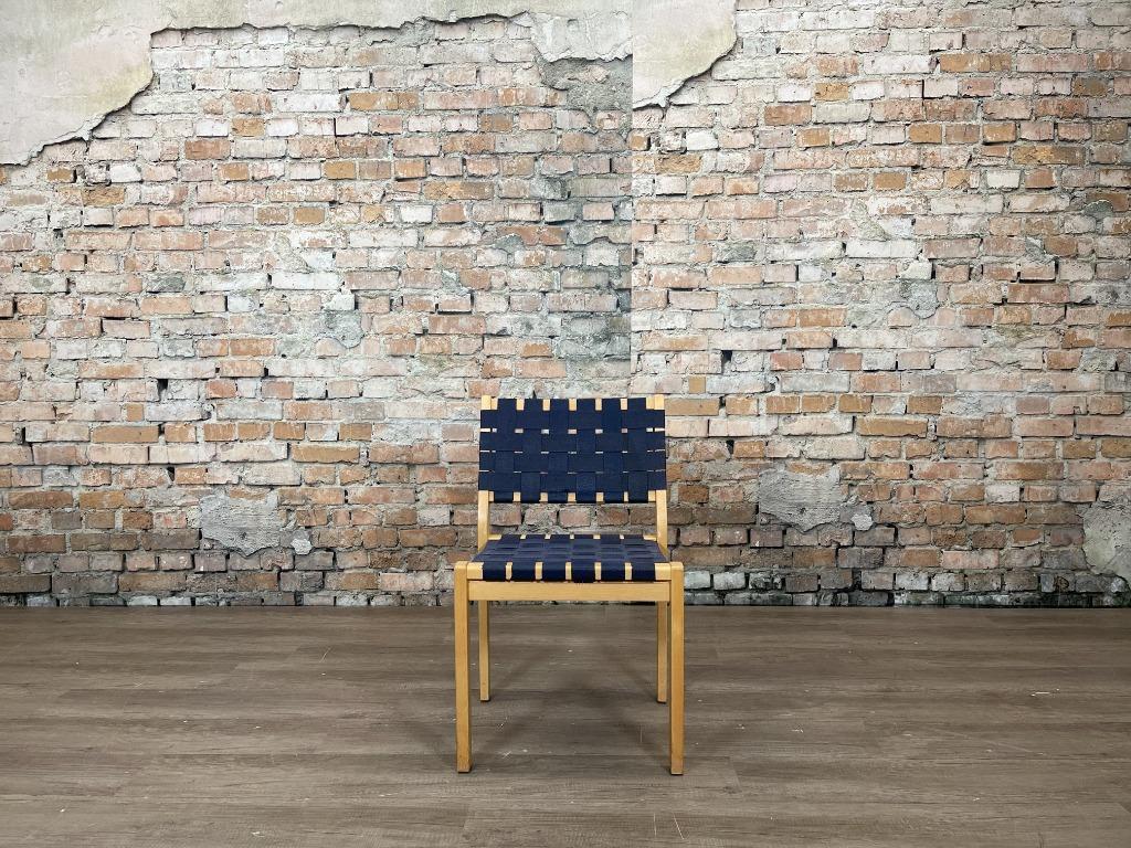 Meerdere Artek 611 Chair bij TheReSales, Blauw, Ophalen of Verzenden, Zo goed als nieuw, Stof