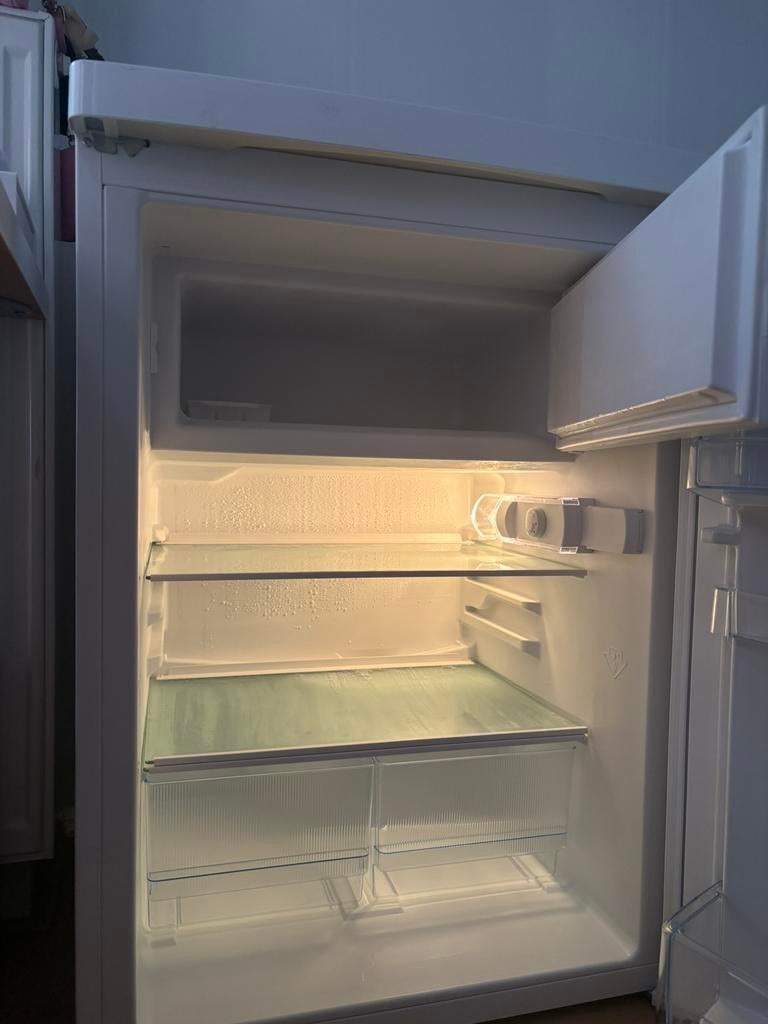 Bosch koelkast met vriezer, 200 liter of meer, Met aparte vriezer, Zo goed als nieuw, 160 cm of meer