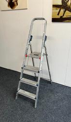 Altrex huishoudtrapje 4-treden. Ladder trap, Ophalen, Gebruikt, Trap, Minder dan 2 meter