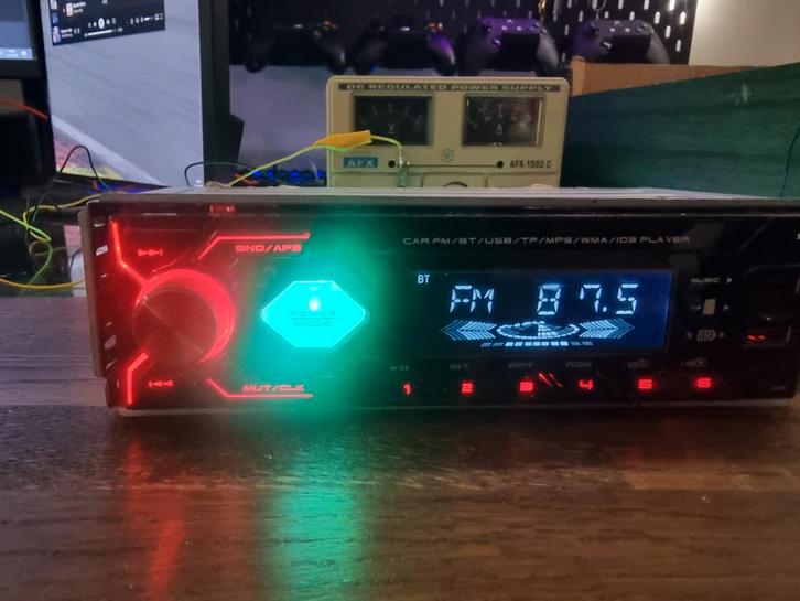 Bluetooth Autoradio - Alles werkt goed, Auto diversen, Autoradio's, Gebruikt, Ophalen of Verzenden