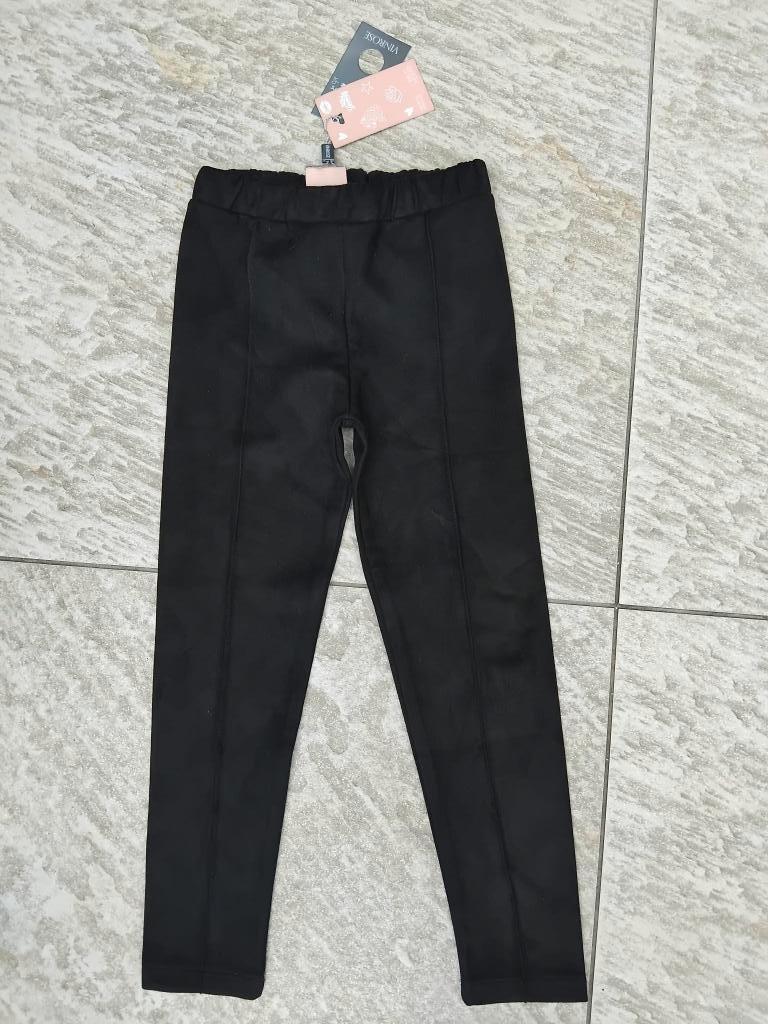 Vinrose lange broek zwart suede look maat 110 NIEUW broekje, Kinderen en Baby's, Kinderkleding | Maat 110, Broek, Vinrose, Meisje