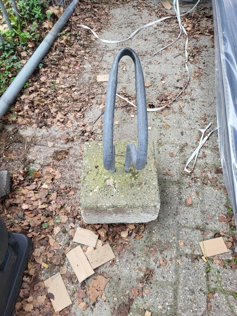 Fietsenrek van beton, Fietsen en Brommers, Fietsaccessoires | Fietsenrekken, Ophalen of Verzenden