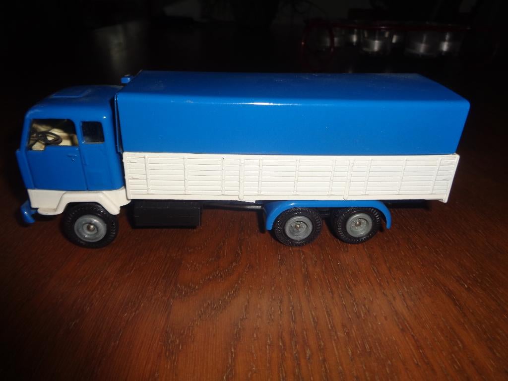 Tekno VolvoF89 motorwagen, Hobby en Vrije tijd, Modelauto's | 1:50, Ophalen of Verzenden, Zo goed als nieuw, Bus of Vrachtwagen