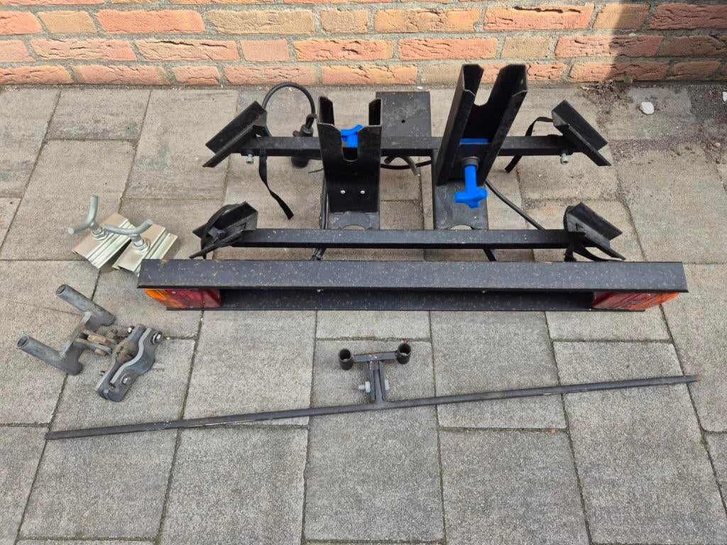 Twinny Load fietsendrager met muurstang, Ophalen