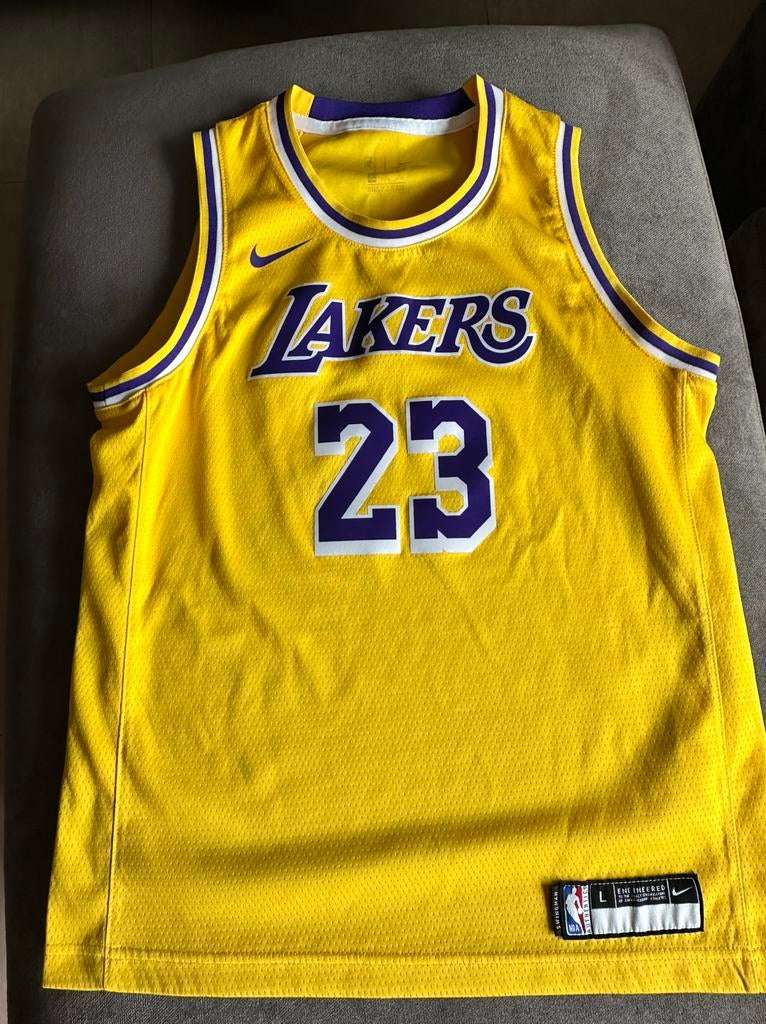 LeBron James Lakers jersey, Sport en Fitness, Basketbal, Ophalen of Verzenden, Zo goed als nieuw, Kleding