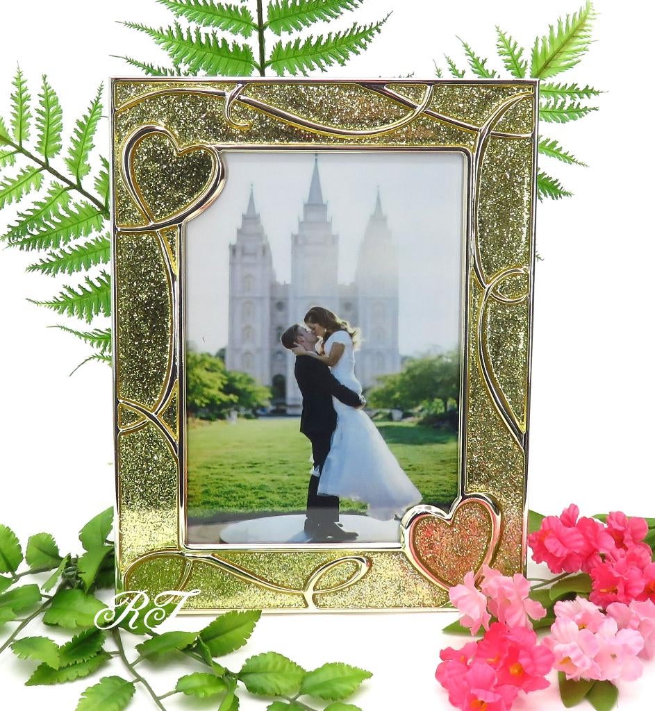 Zeer mooie fotolijst "Sweethearts" versiert met harten., Ophalen of Verzenden, Nieuw