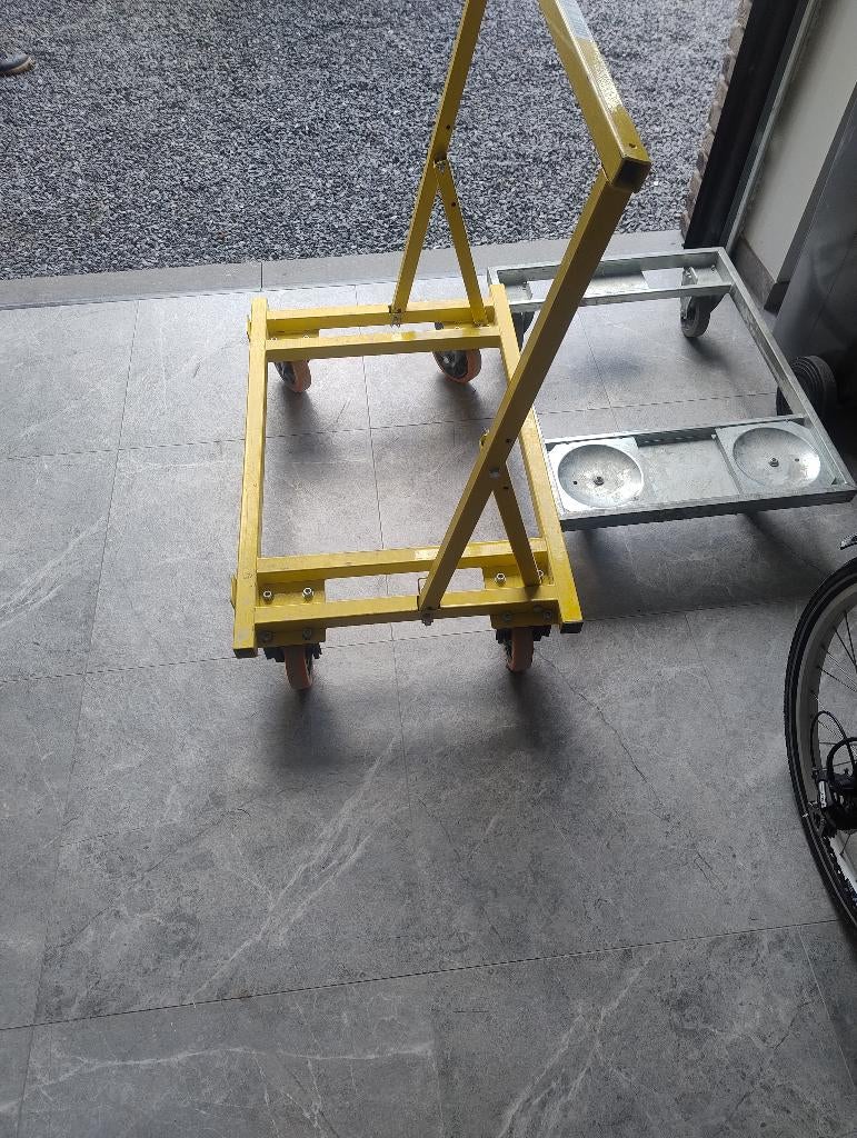 2 transportkarren, 100 liter of meer, Ophalen, Gebruikt, Transportkar