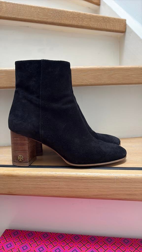 Tory Burch enkellaarsjes zwart zgan leer, Kleding | Dames, Schoenen, Zwart, Lage of Enkellaarzen, Ophalen of Verzenden, Zo goed als nieuw