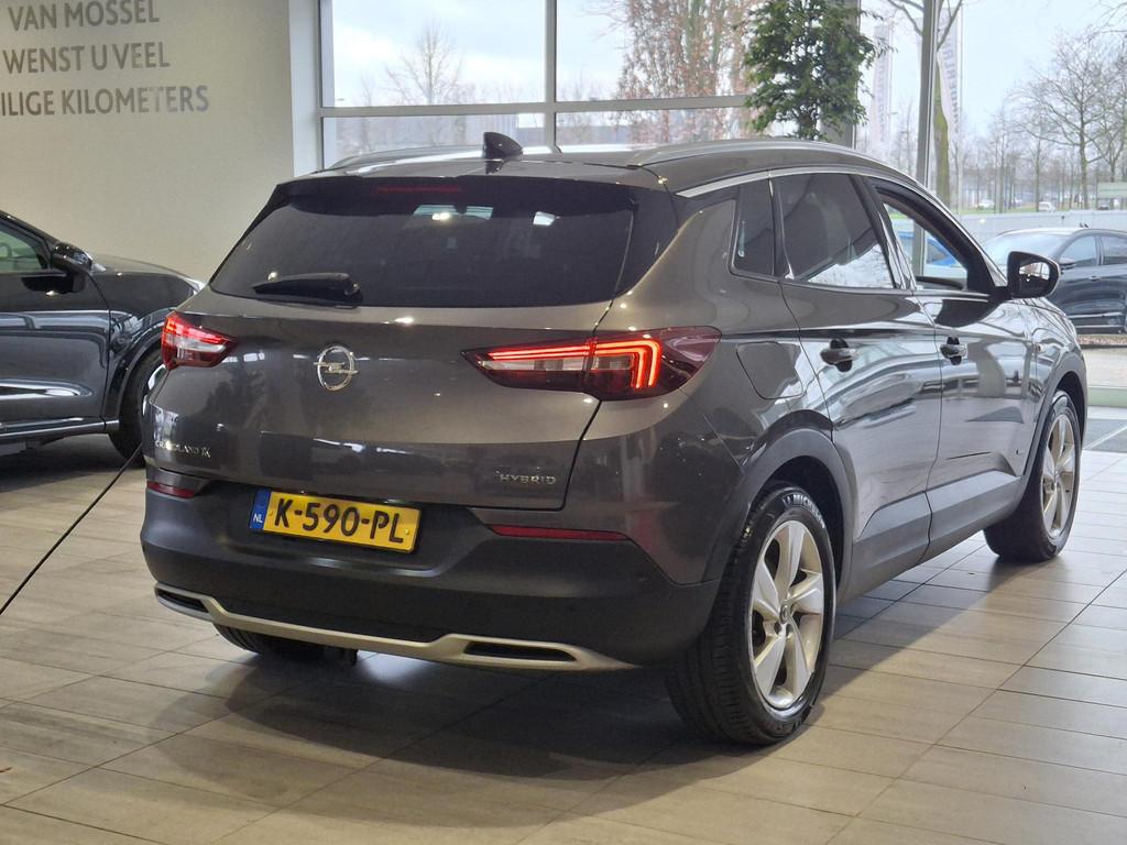 Opel Grandland X 1.6 Turbo Hybrid Business Elegance | Trekha, Auto's, Opel, Euro 6, 4 cilinders, Leder en Stof, Lichtsensor