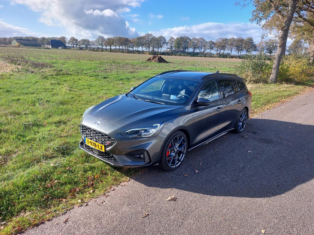 Ford Focus 2.3 Ecoboost 280pk 2020 Grijs, Zwart, 4 cilinders, 2261 cc, Handgeschakeld