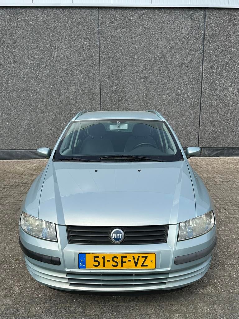 Fiat Stilo 1.6 benzine APK-11-2026 trekhaak cruise etc, Auto's, 1596 cc, Overige bekleding, Origineel Nederlands, Handgeschakeld