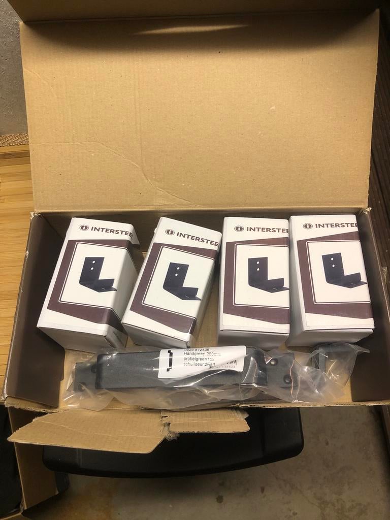 Intersteel schuifdeur geleiders en handgrepen zwart, Binnendeur, Nieuw, Ophalen of Verzenden, Schuifdeur