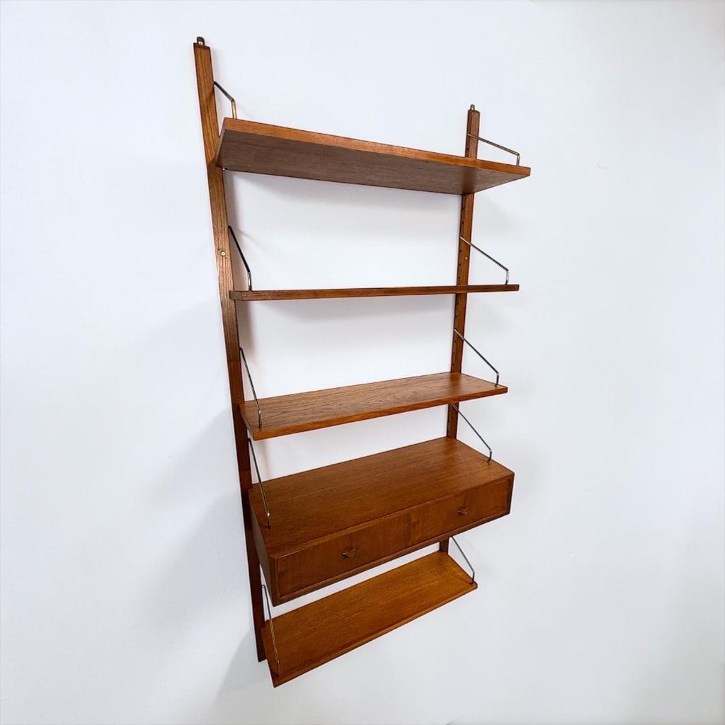 Poul Cadovius wandmeubel Royal System, Huis en Inrichting, Kasten | Wandmeubels, Met plank(en), Gebruikt, Teakhout, ?