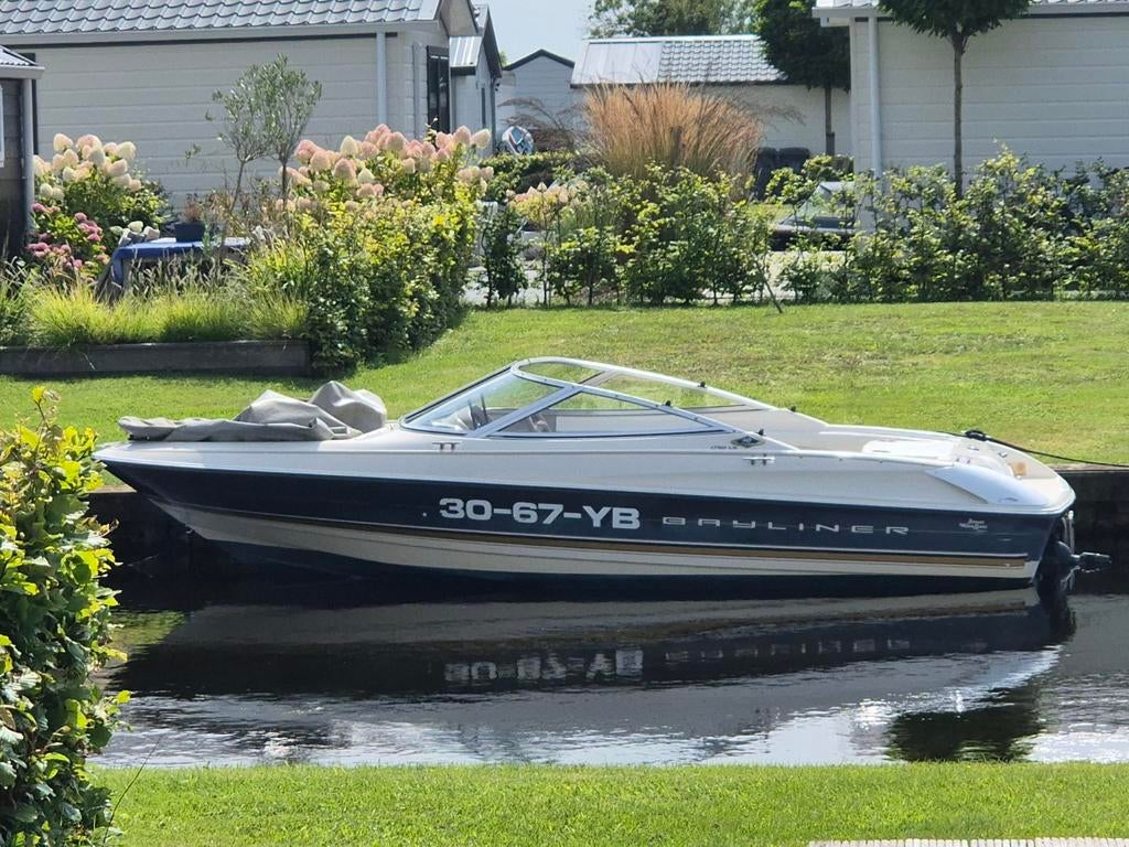 Bayliner 1750 LS- Perfect voor watersportplezier!, Watersport en Boten, Speedboten, Ophalen, Gebruikt, Binnenboordmotor, 120 tot 200 pk