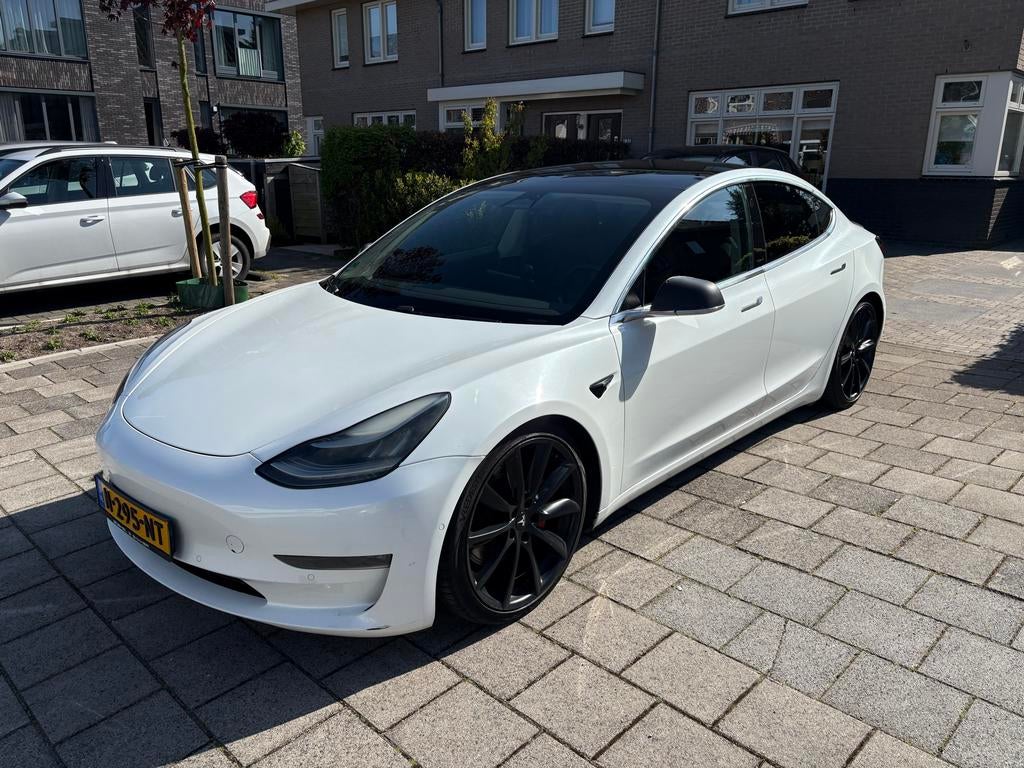 Tesla Model 3 2019 Long Range All Wheel Drive Performance, Auto's, Tesla, Automaat, 1831 kg, Zwart, Parkeerassistent