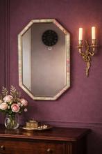 Vintage spiegel met sierlijke bloemenrand, Ophalen of Verzenden, Overige vormen, Minder dan 50 cm, Minder dan 100 cm