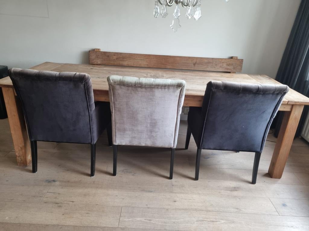 Robuuste eettafel van massief hout met bank en stoelen, Huis en Inrichting, Tafels | Eettafels, Overige houtsoorten, Landelijke, Robuuste, Industriële