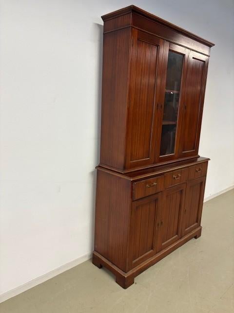 Buffetkast / Boekenkast 3-deurs in mahonie, Ophalen, Gebruikt, 100 tot 150 cm, Engels