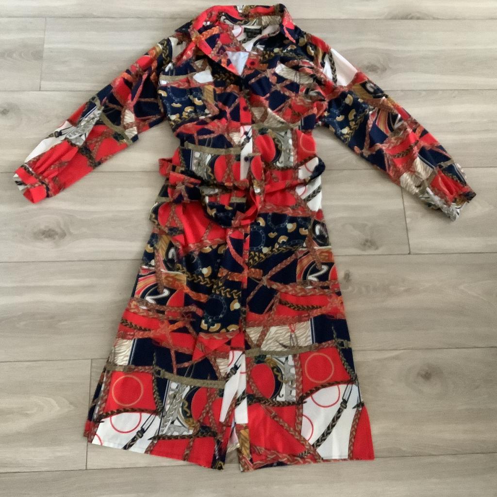 Lange jurk met ceintuur in L LaDress, Kleding | Dames, Jurken, Ophalen of Verzenden, Zo goed als nieuw, Maat 42/44 (L), Onder de knie