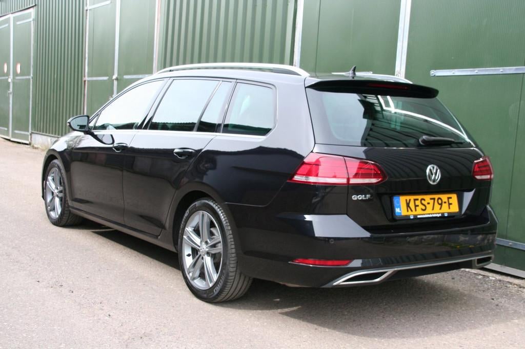 Volkswagen GOLF 1.5 TSI HIGHLINE R-LINE SPORT LEER PANORAMAD, 4 cilinders, 150 pk, Zwart, Leder